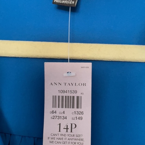 AnnTaylor Wrap Style zDress - Picture 2 of 5